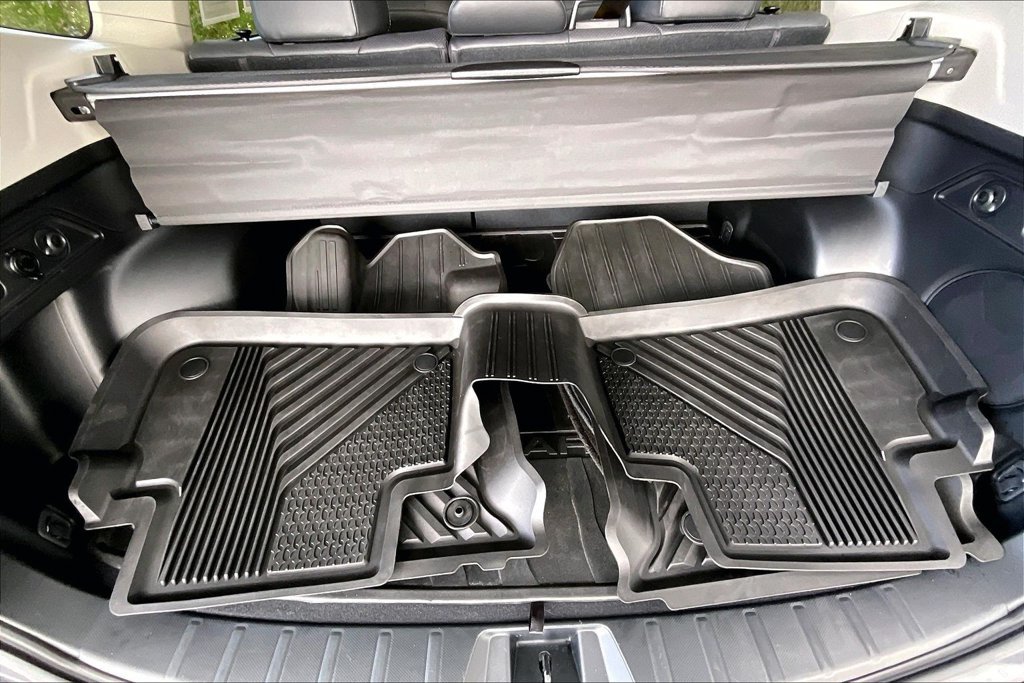 Used 2024 Gray Subaru Limited image 28