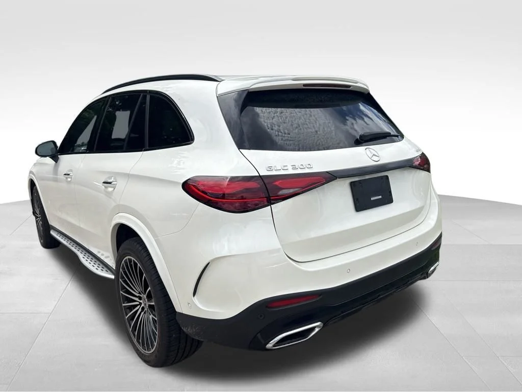 Used 2023 White Mercedes-Benz GLC 300 image 6