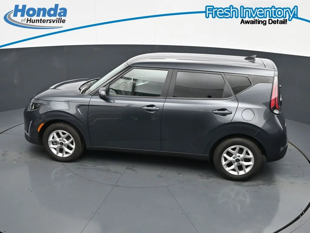2025 Kia Soul LX - Photo 22