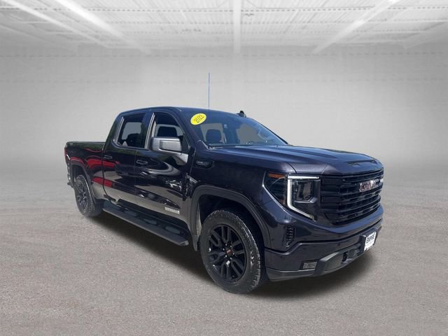 Used 2022 Titanium GMC Elevation image 4