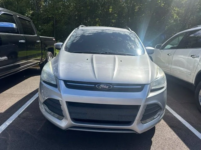Used 2016 Silver Ford SE image 3