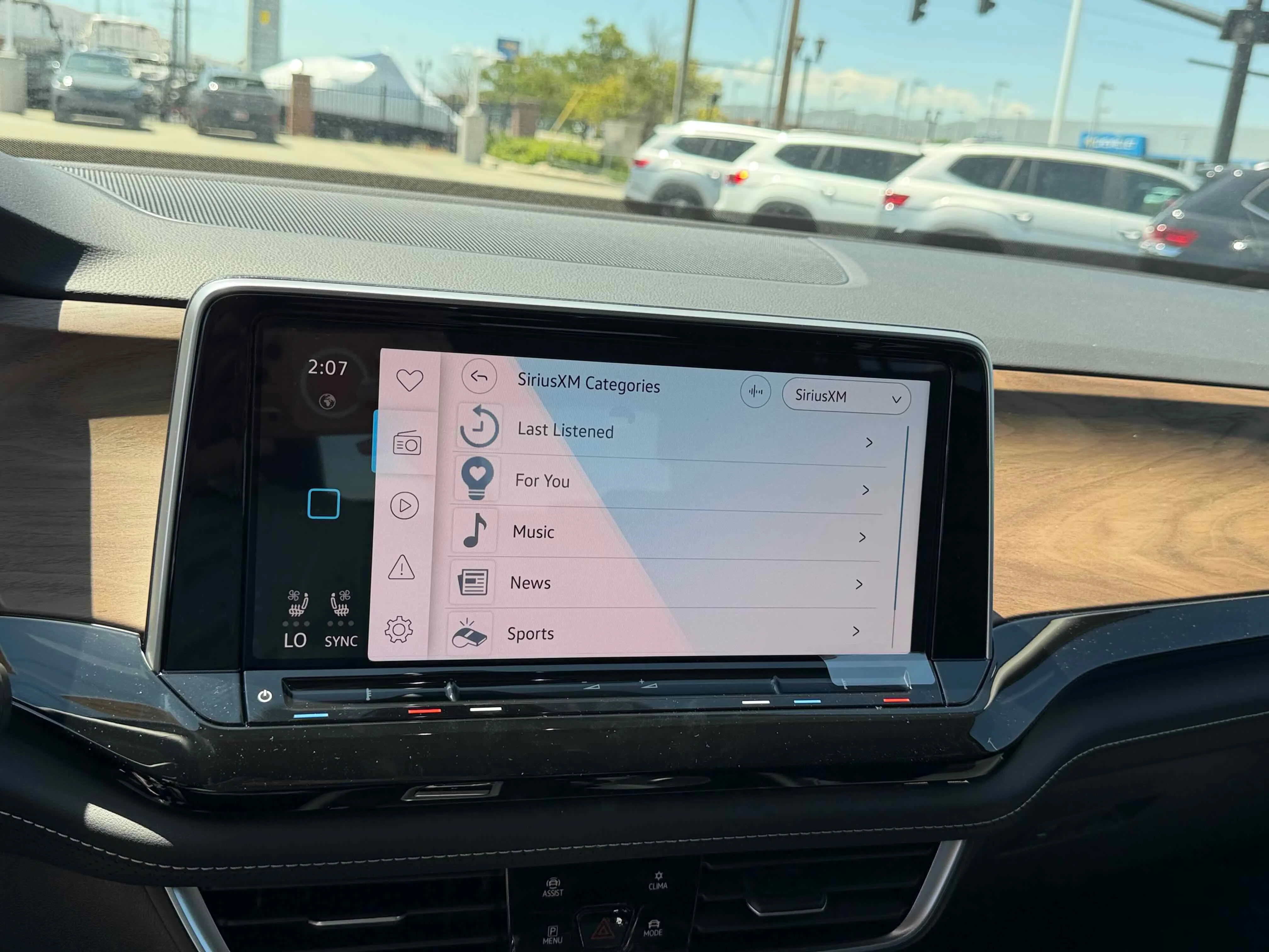 New 2026 Green Volkswagen 2.0T SE w/Technology image 20