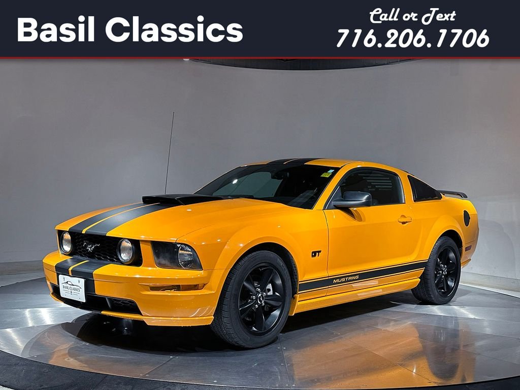 Used 2007 Orange Ford  image 1