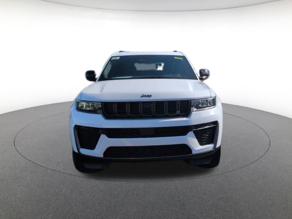 New 2027 White Jeep Laredo Altitude image 2