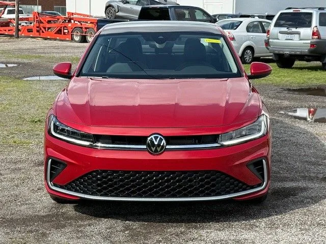2025 Volkswagen Jetta SE - Photo 8