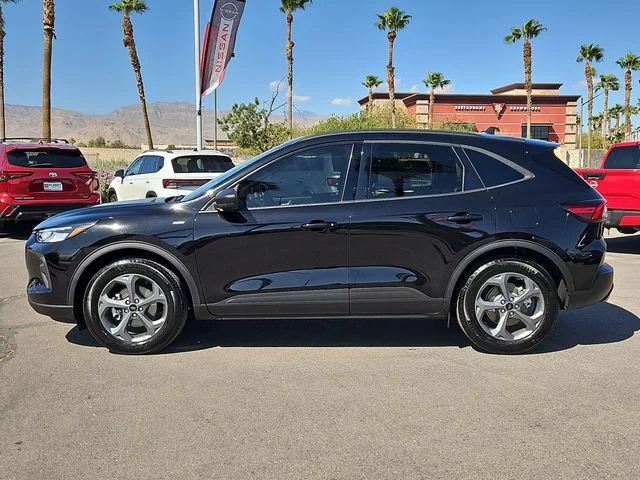 2026 Ford Escape ST-Line - Photo 14