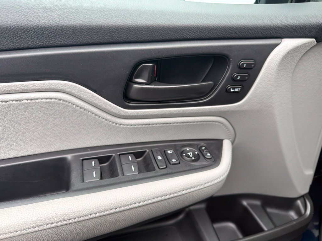 2024 Honda Odyssey EX-L - Photo 27