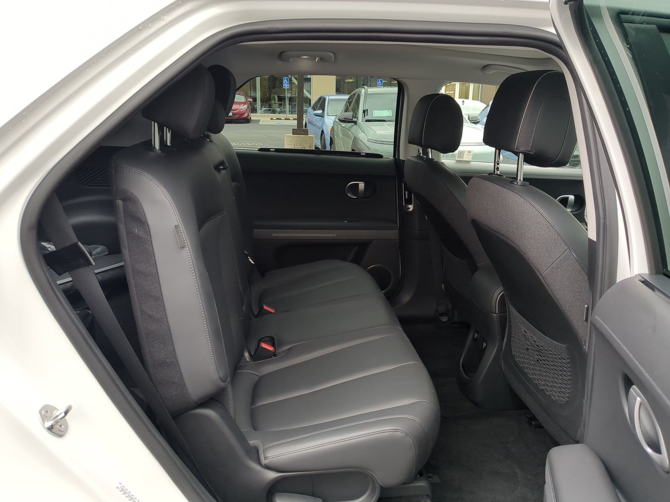 2024 Hyundai IONIQ 5 Limited - Photo 30