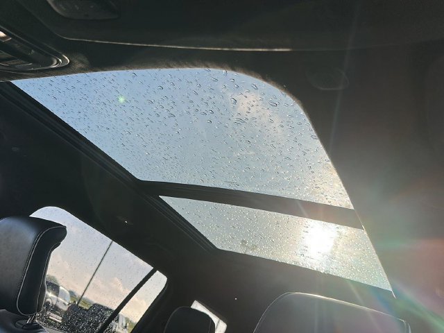 Used 2025  Jeep Summit image 31