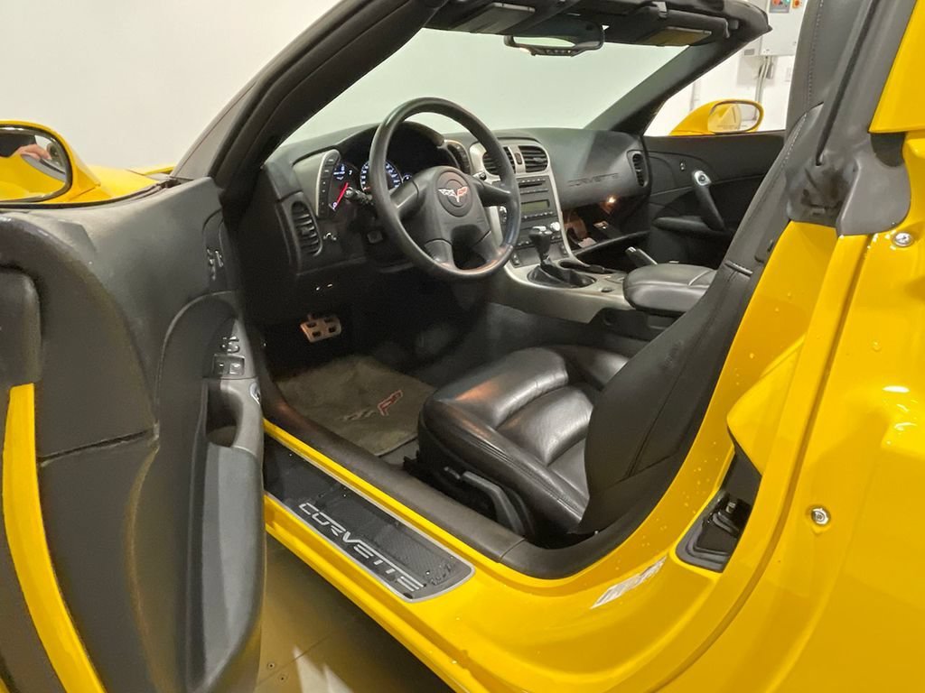 Used 2005 Millenium Yellow Chevrolet BASE image 56
