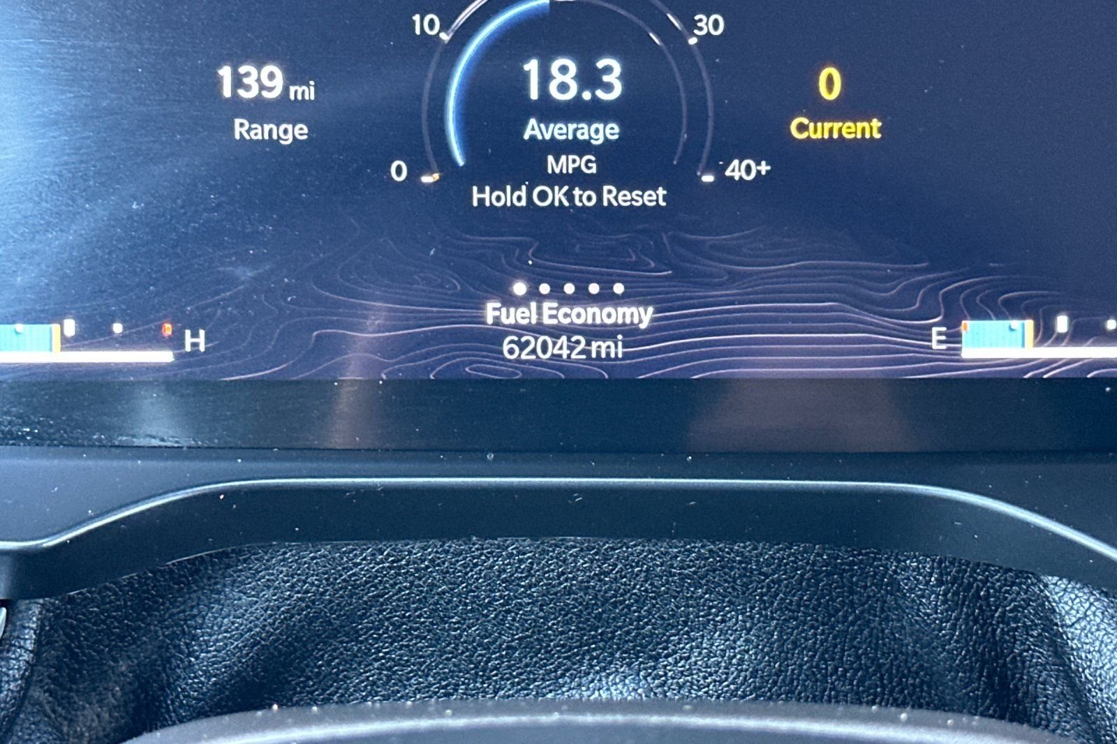 Used 2023 Silver Jeep Laredo image 25