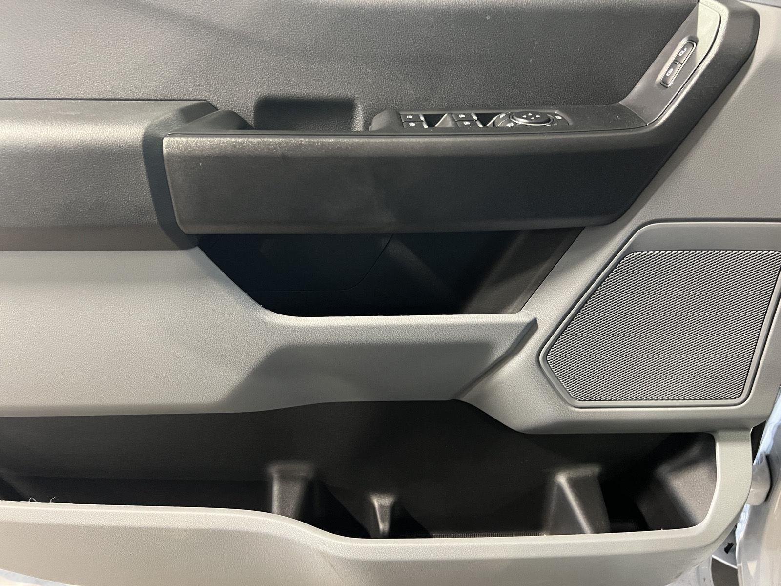 New 2026 Oxford White Ford XL image 63