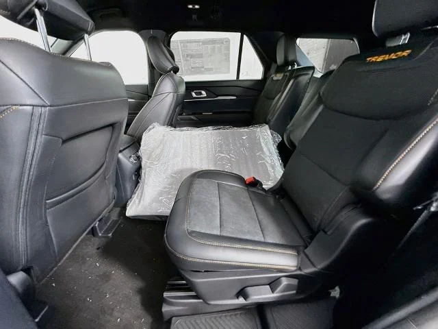 New 2026 Agate Black Metallic Ford Tremor® image 59