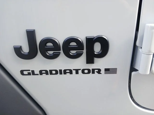 New 2026 Bright White Clear-Coat Exterior Paint Jeep Sport image 11