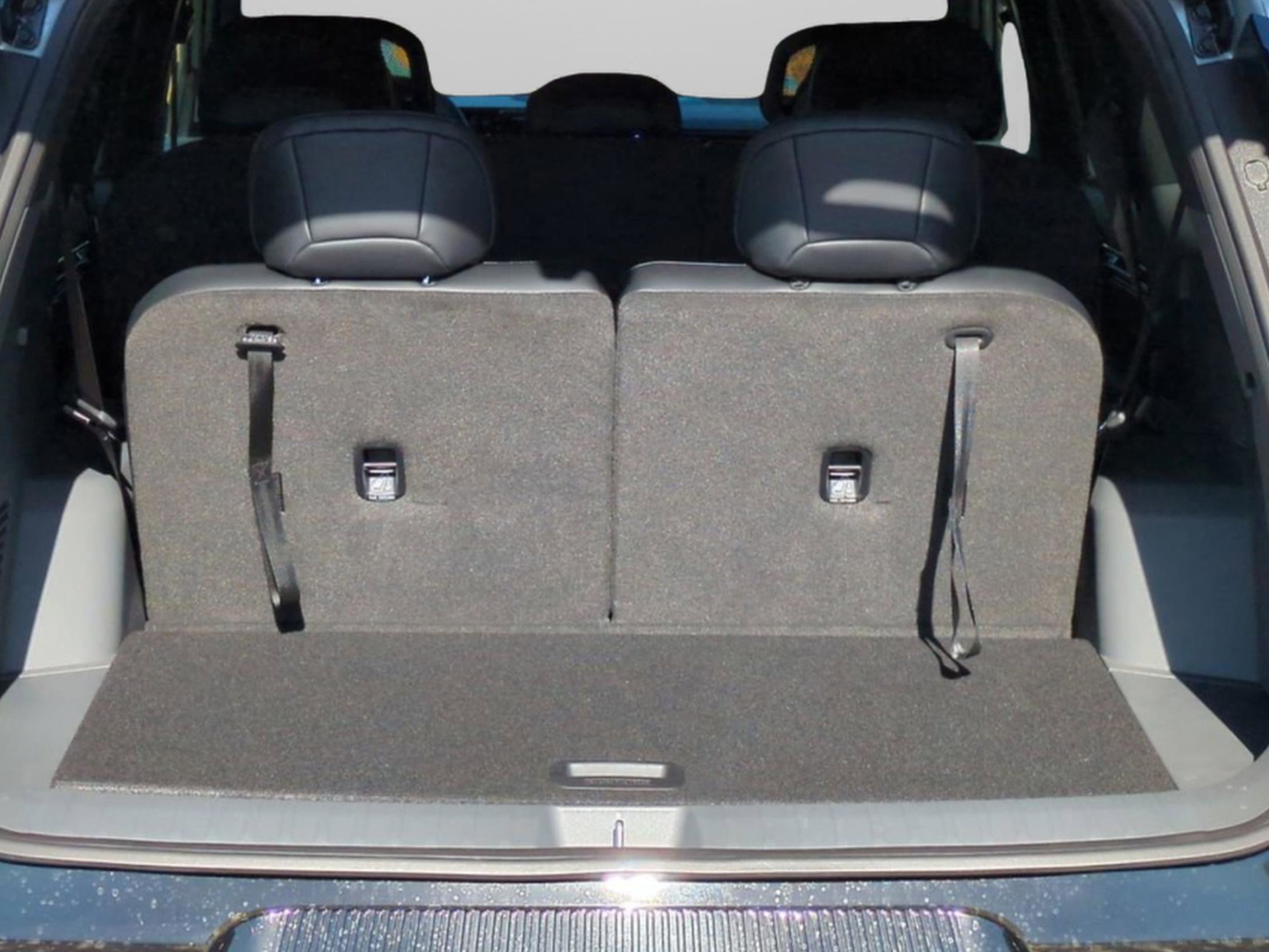 New 2026 Glacial White Pearl Kia Land AWD image 10