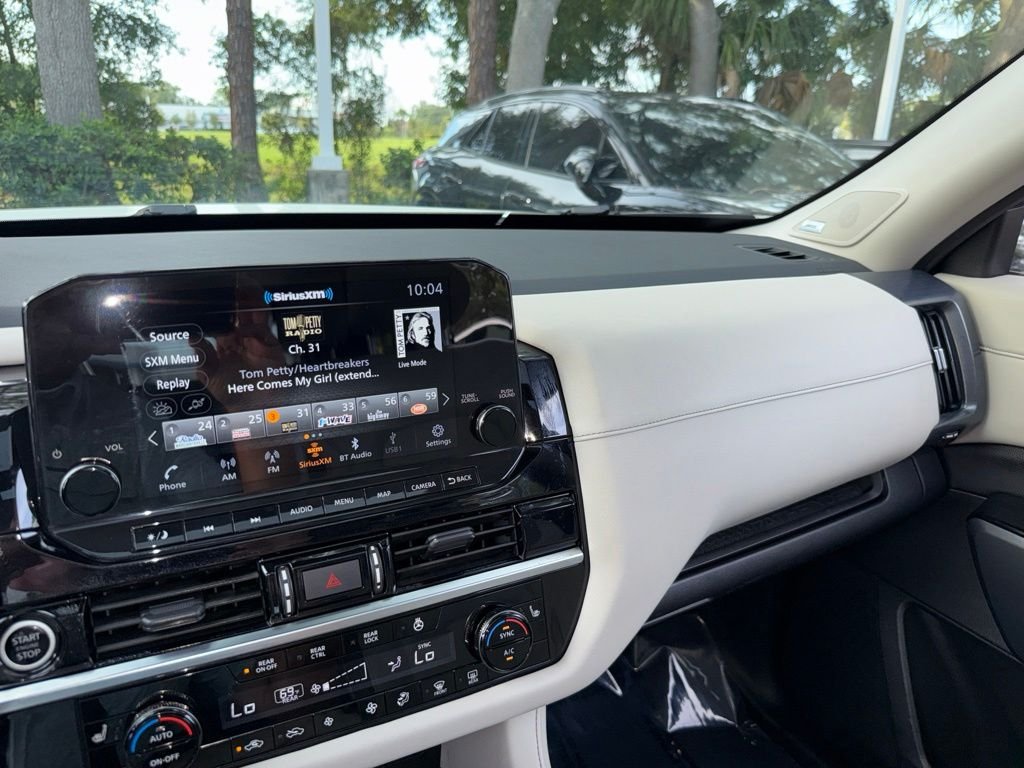 Used 2023 White Nissan SL image 47