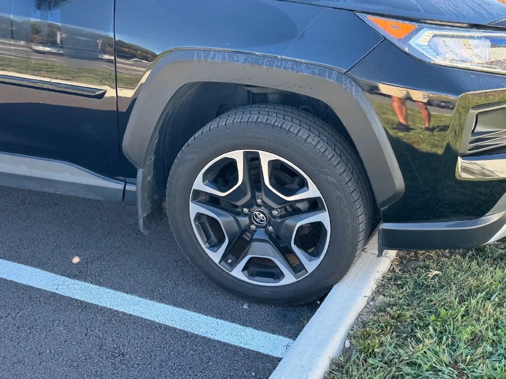 Used 2019 Black Toyota Adventure image 9