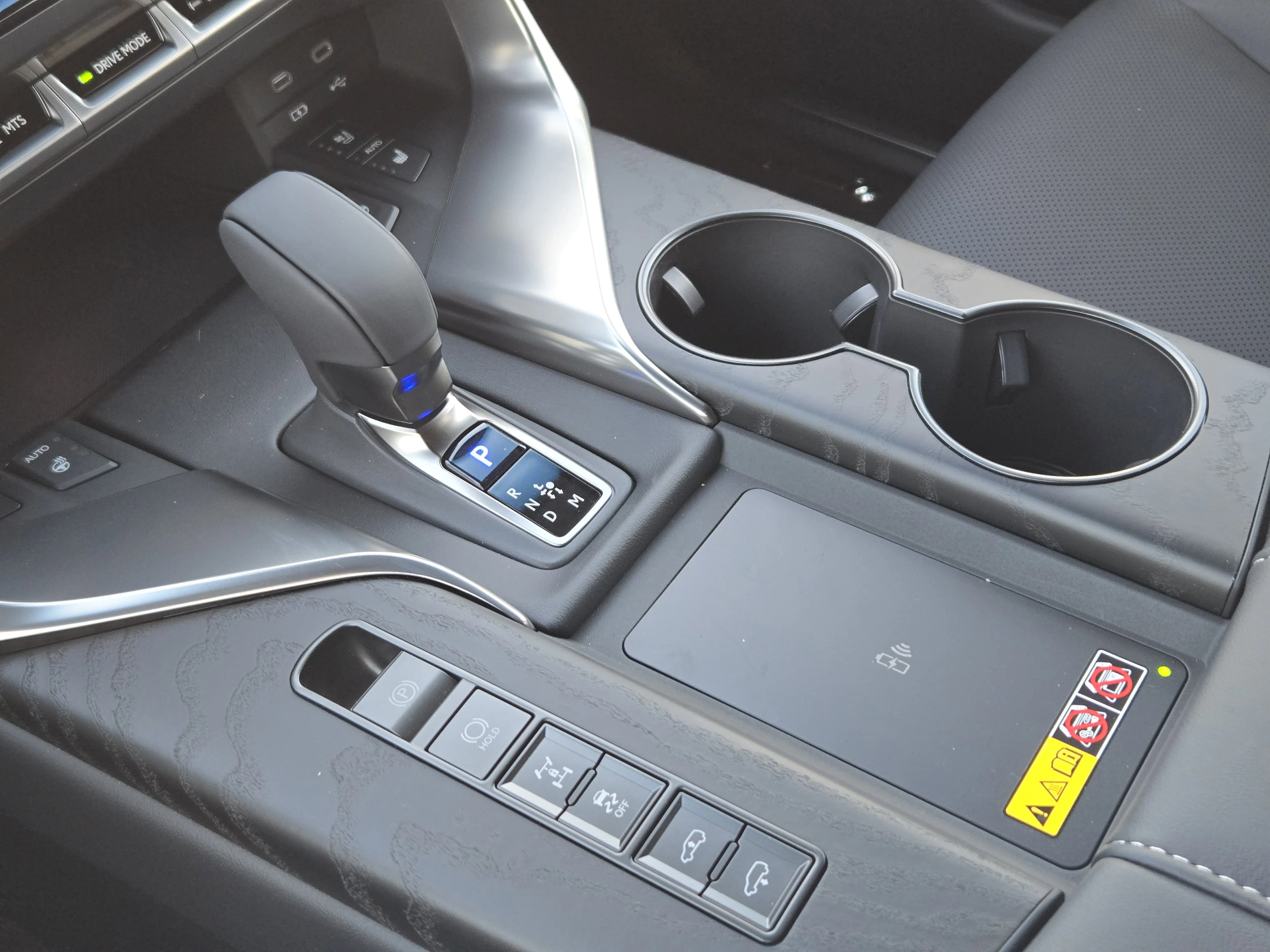 2026 Lexus LX 700h Luxury - Photo 15