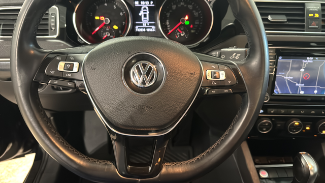 Used 2017 Black Volkswagen 1.8T SEL image 16