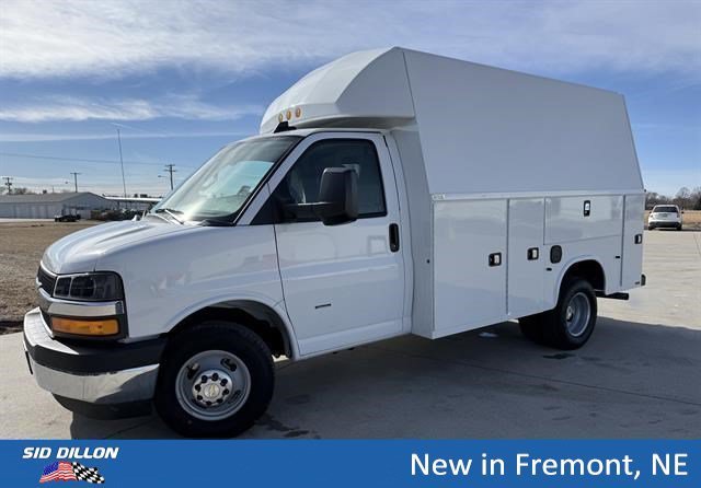 2025 Chevrolet Express Cutaway