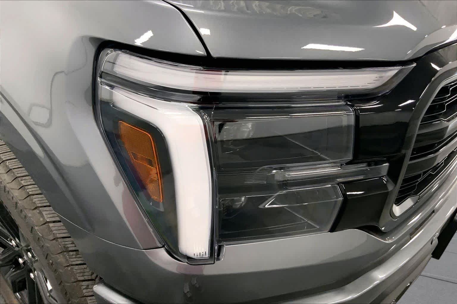 New 2026 Carbonized Gray Metallic Ford Lariat® image 13