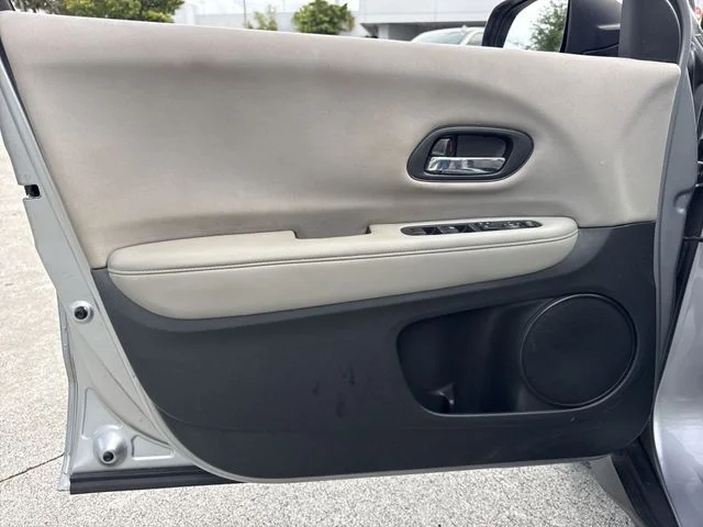 2017 Honda HR-V LX - Photo 13