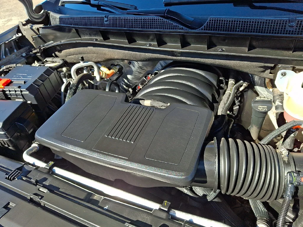 Used 2025 Sterling Gray Metallic Chevrolet Z71 image 30