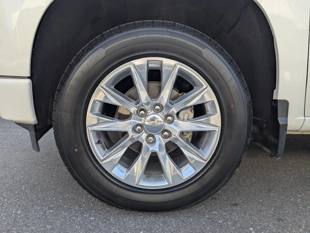 Used 2023 White Chevrolet RST image 39