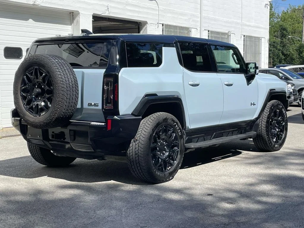 Used 2025 Blue GMC 2X image 5