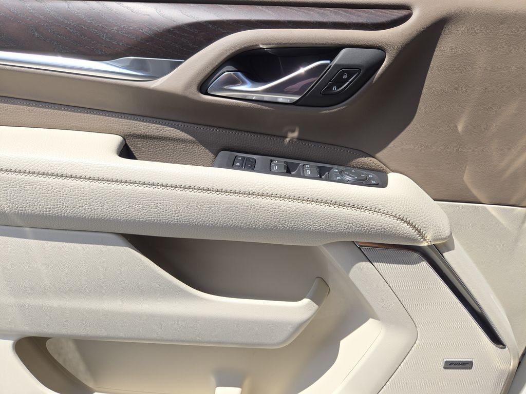 Used 2024 White GMC Denali image 24