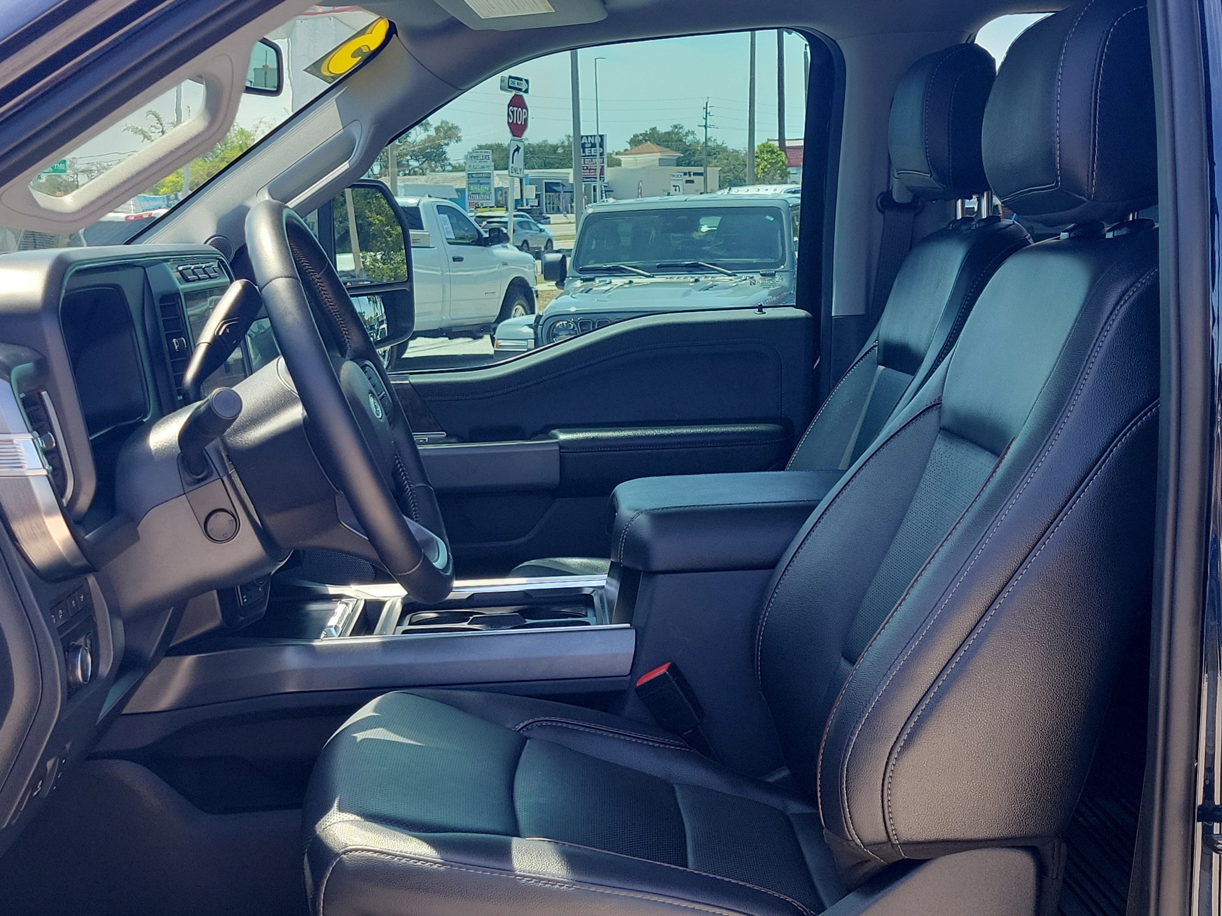Used 2023 Blue Metallic Ford LARIAT image 21