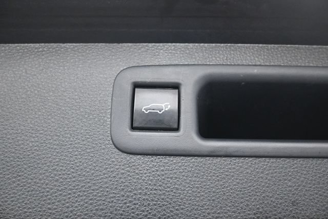 Used 2022 Ruby Flare Pearl Toyota XLE image 25
