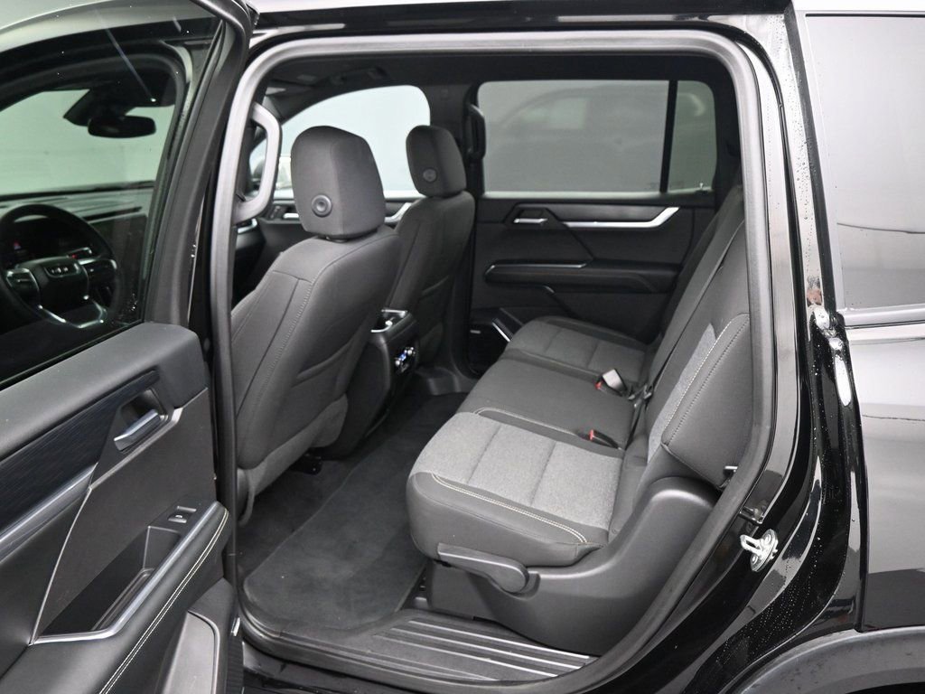 Used 2025 Ebony Twilight Metallic GMC Elevation image 19