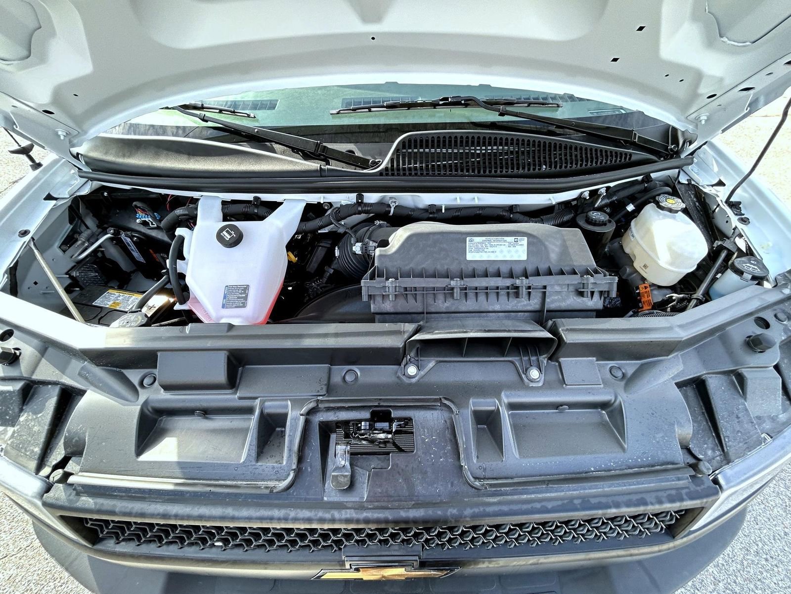 2025 Chevrolet Express Cargo Work Van - Photo 23