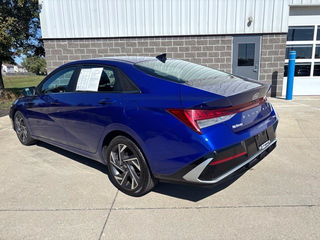 Used 2025 Intense Blue Hyundai SEL Convenience image 9