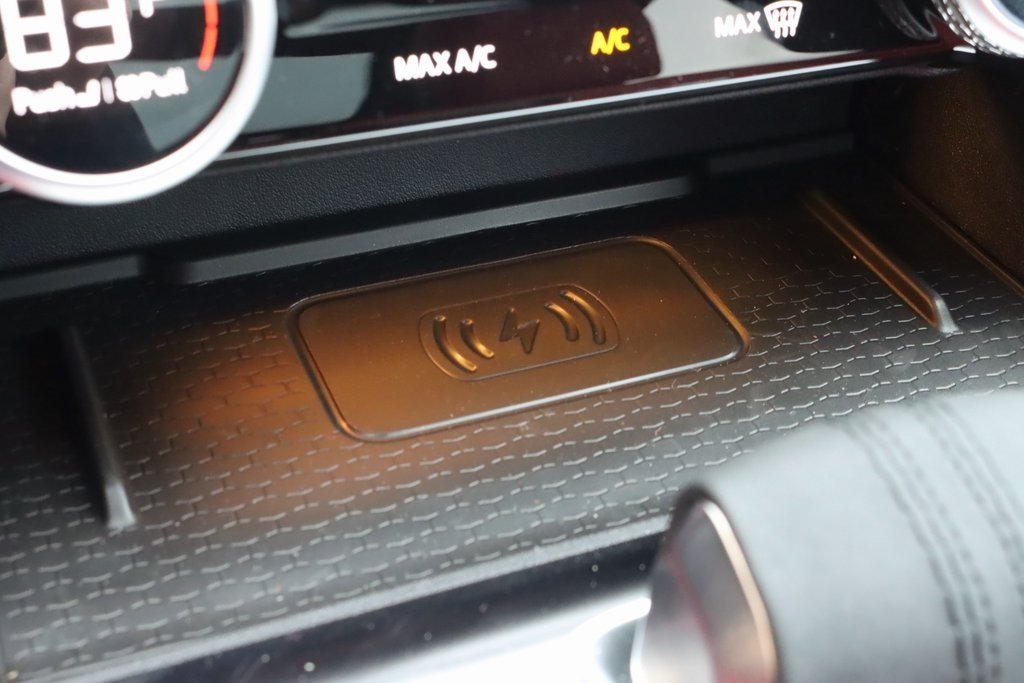 2025 JAGUAR F-PACE - Image 26