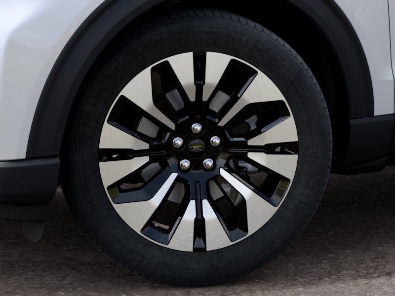 New 2027 Star White Metallic Tri-Coat Ford Platinum™ image 46