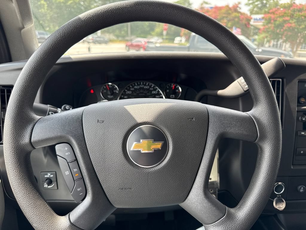 2026 Chevrolet Express Cargo Work Van - Photo 14