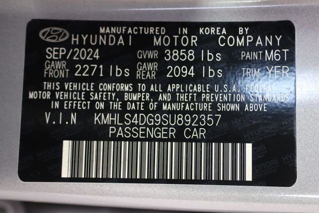 Certified Used 2025 Silver Hyundai SEL Convenience image 30