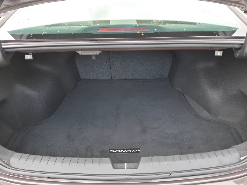 Used 2015 Brown Hyundai SE image 36