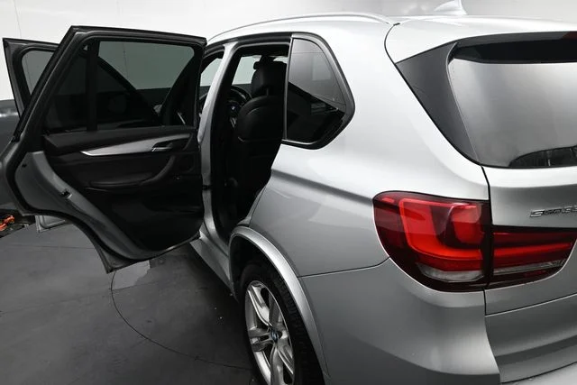 Used 2017 Silver BMW sDrive35i image 28
