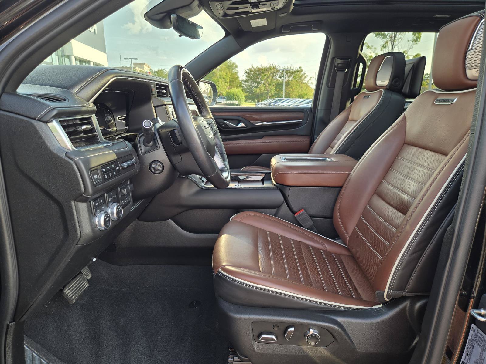 Used 2023 ONYX BLACK GMC Denali Ultimate image 25