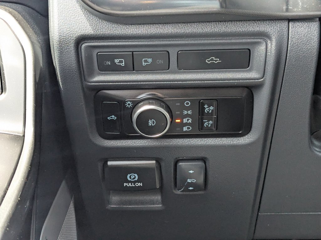 Used 2023  Ford Tremor image 22