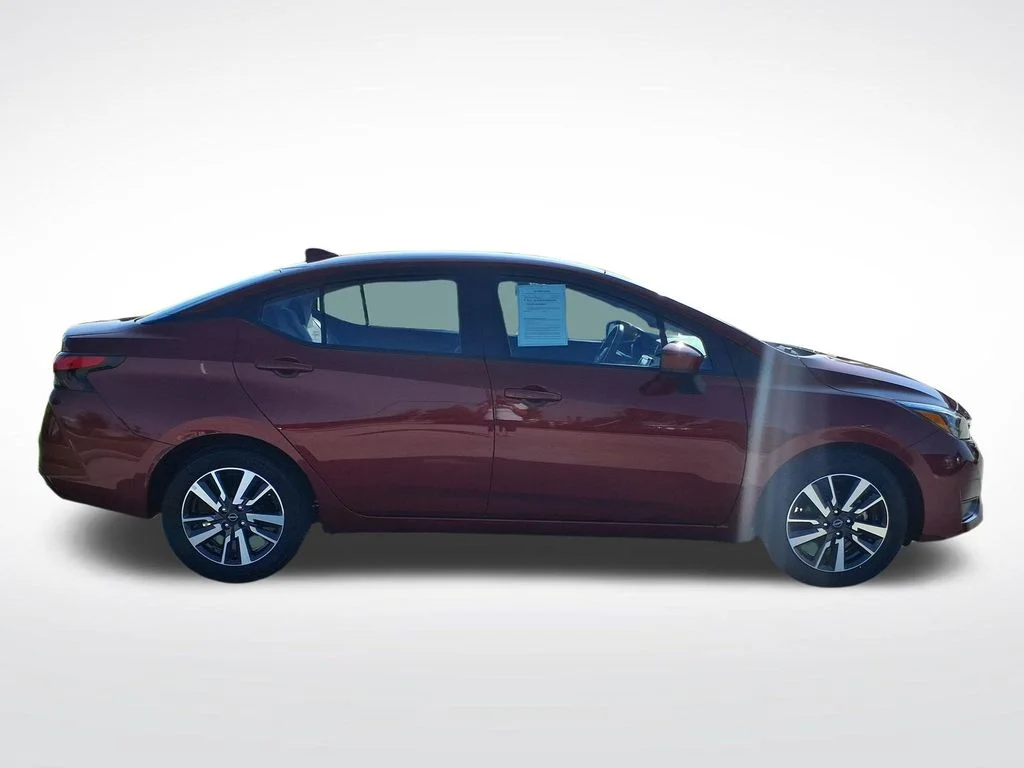 Used 2025 Red Nissan 1.6 SV image 10