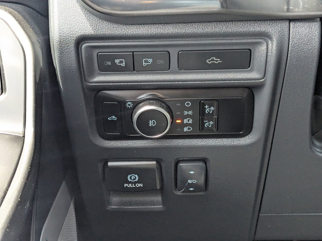 Used 2023  Ford Tremor image 22