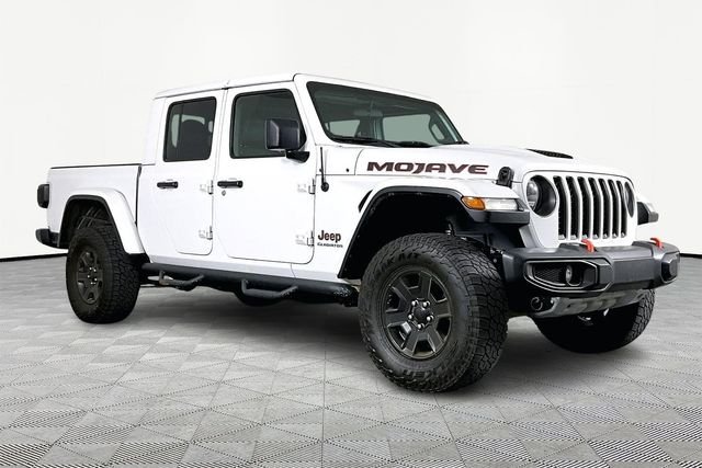 Used 2021 White Jeep Mojave image 3