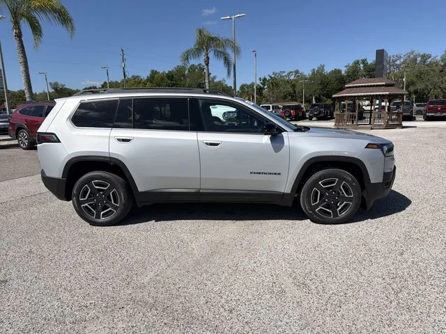 New 2026 Silver Zynith Clear-Coat Exterior Paint Jeep Limited image 3