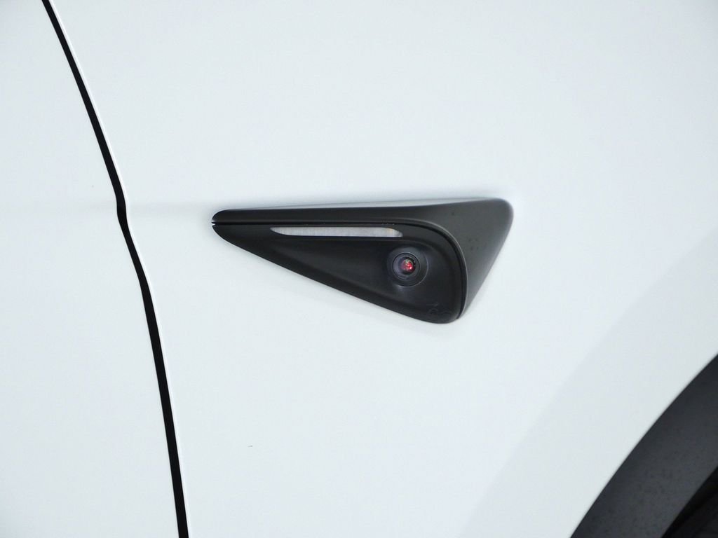 Used 2025  Tesla Long Range image 14