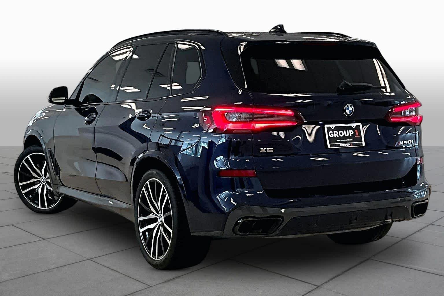 Certified Used 2021 Tanzanite Blue II Metallic BMW M50i image 11