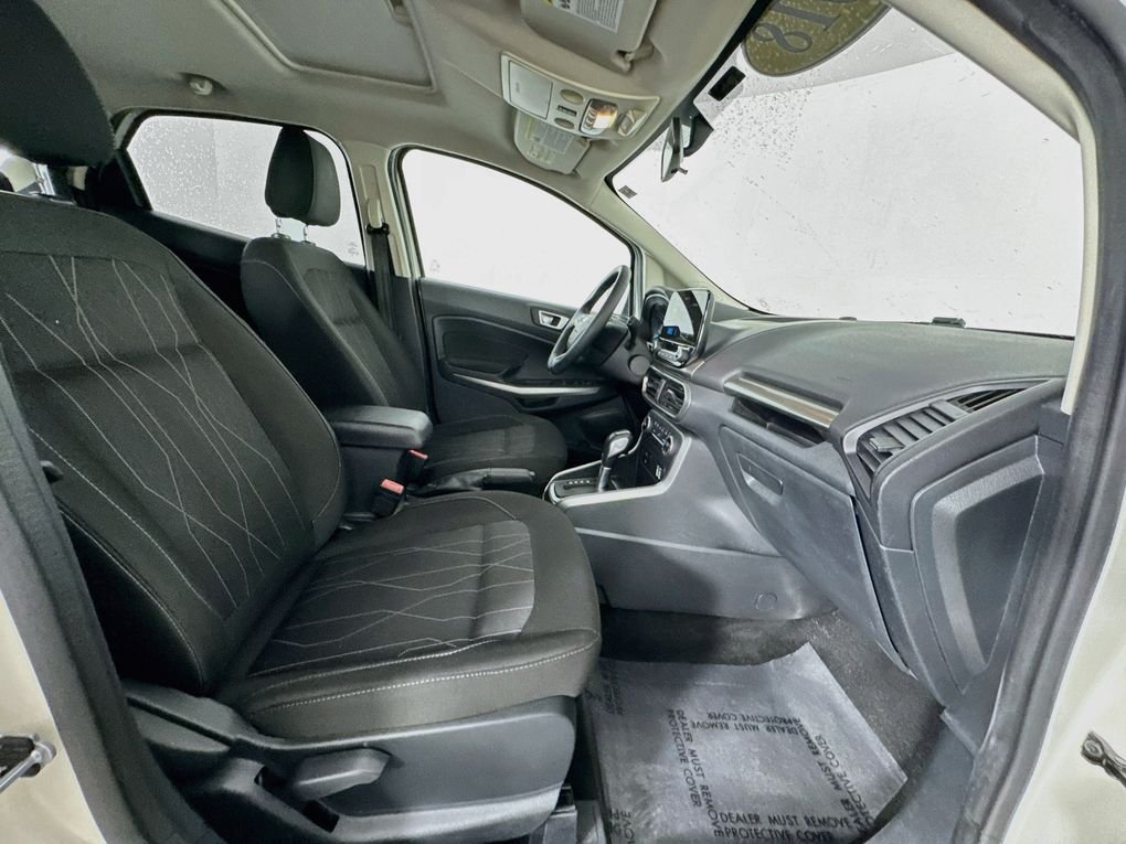 Used 2018 White Ford SE image 27
